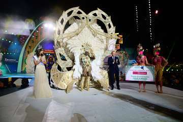 El diseñador teldense Nauzet Afonso vuela con éxito en el Carnaval capitalino (Foto TA)